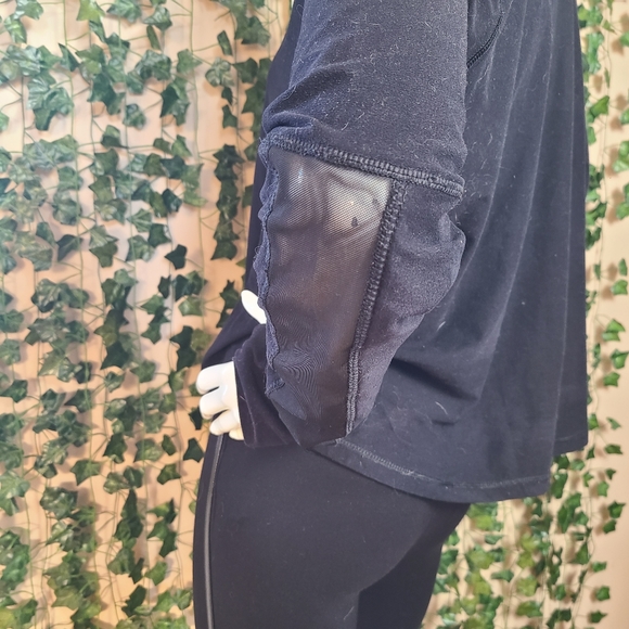 Move By Ardene Women's Black Mesh Raglan Sleeves Workout Hoodie size M - Picture 6 of 13